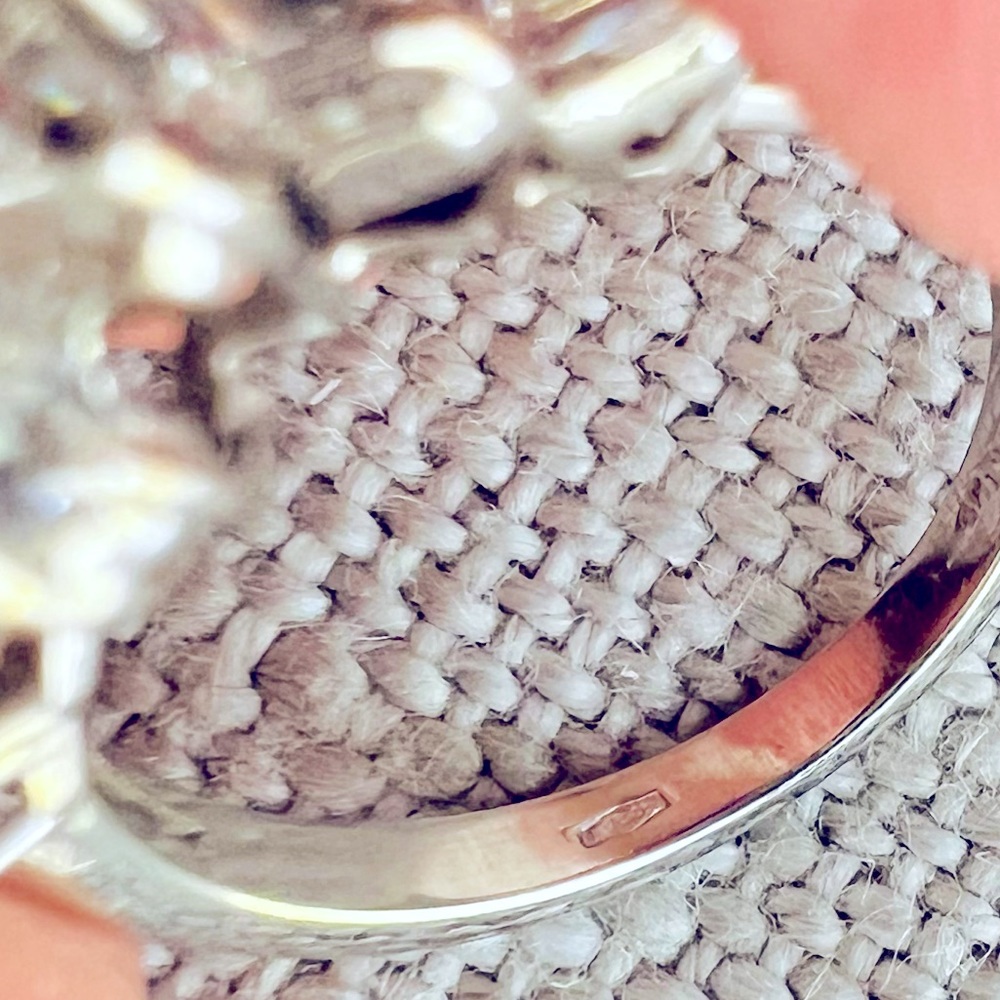 πHPπ18K White Gold Diamond Ring - Picture 9 of 11